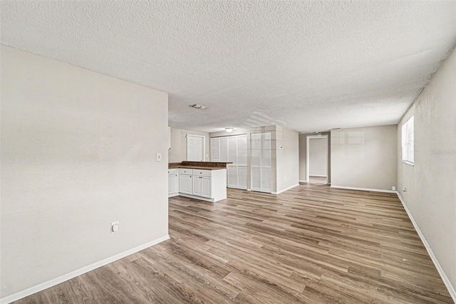 10112 N LANTANA AVENUE, Tampa, FL 33612