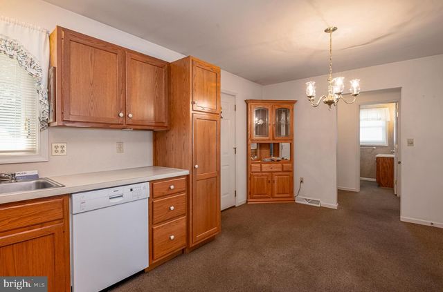 10 PROGRESS DR, Newmanstown, PA 17073