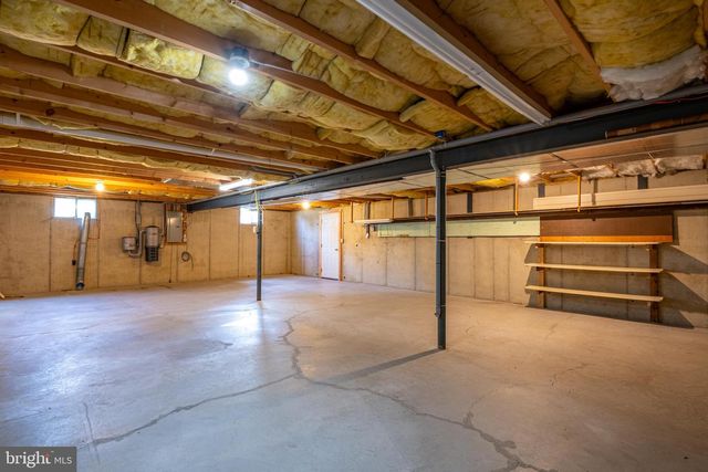 10 PROGRESS DR, Newmanstown, PA 17073