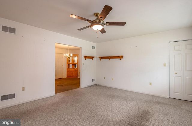 10 PROGRESS DR, Newmanstown, PA 17073