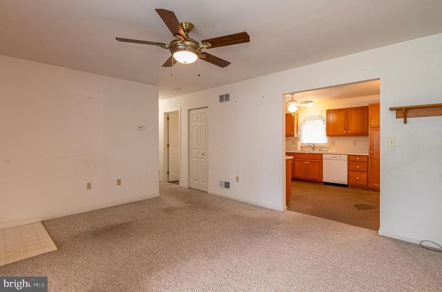 10 PROGRESS DR, Newmanstown, PA 17073