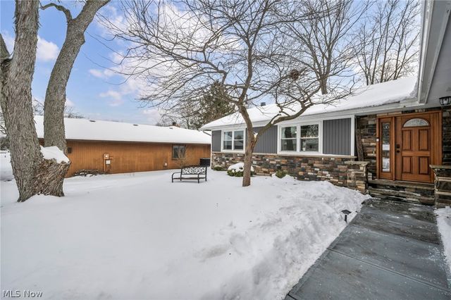 18313 Potomac Drive, Strongsville, OH 44136