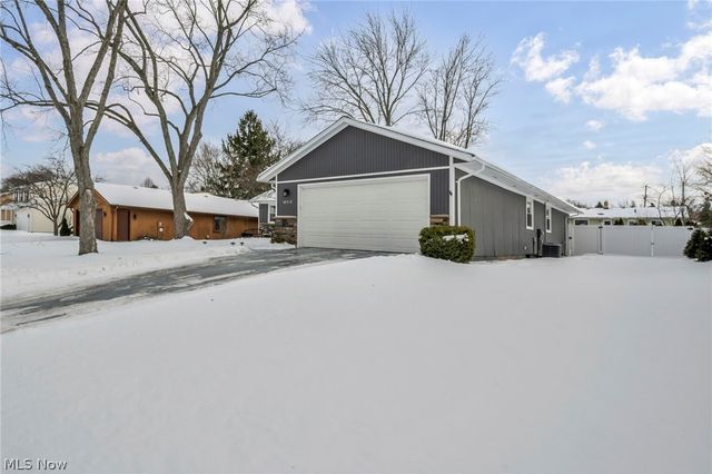 18313 Potomac Drive, Strongsville, OH 44136