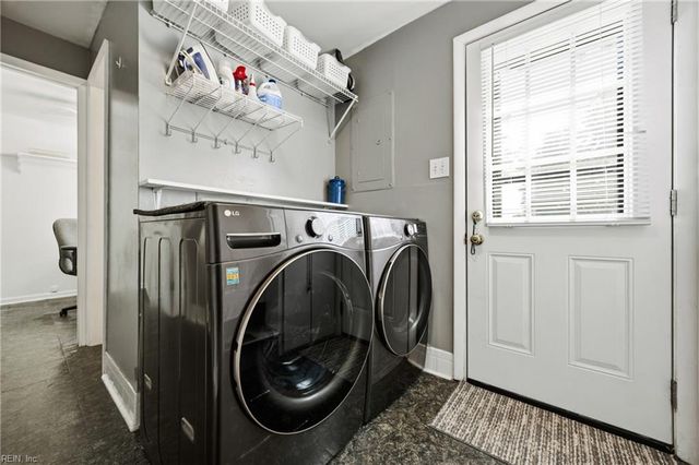 812 Prince Charles CT, Virginia Beach, VA 23452