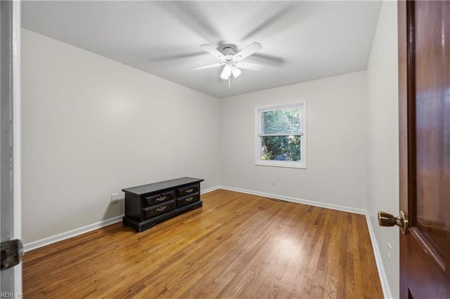 812 Prince Charles CT, Virginia Beach, VA 23452