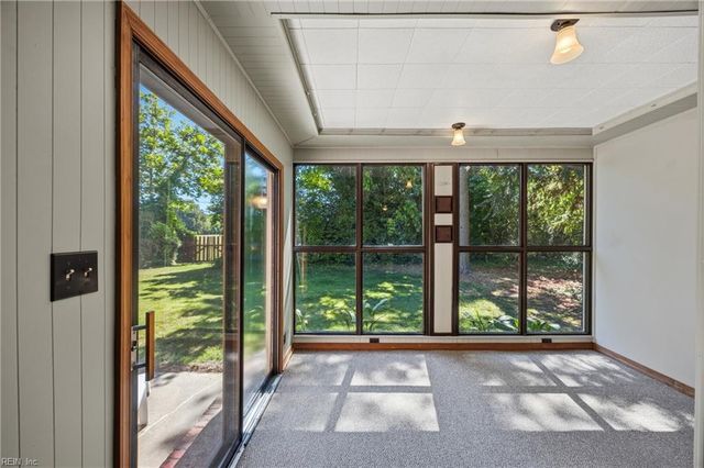 812 Prince Charles CT, Virginia Beach, VA 23452