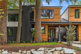 10827 104th Avenue NE #1, Kirkland, WA 98033
