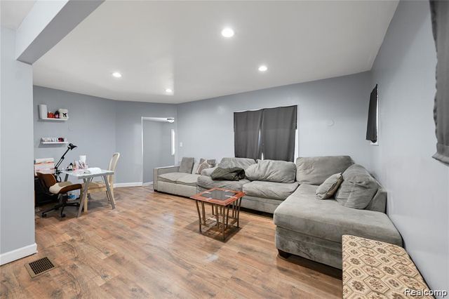 9173 Appoline Street, Detroit, MI 48228