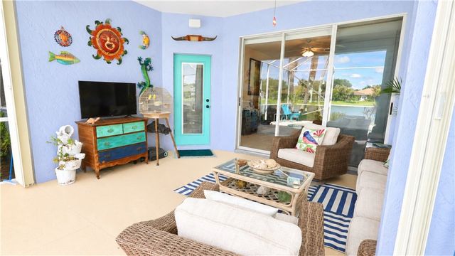 215 55th Avenue SW, Vero Beach, FL 32968