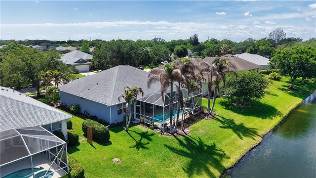 215 55th Avenue SW, Vero Beach, FL 32968