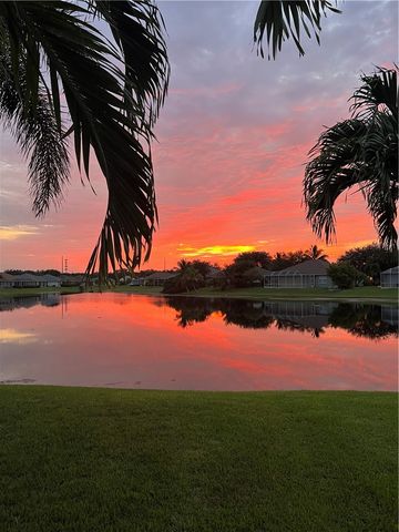 215 55th Avenue SW, Vero Beach, FL 32968