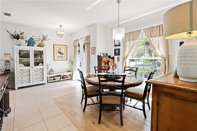 215 55th Avenue SW, Vero Beach, FL 32968