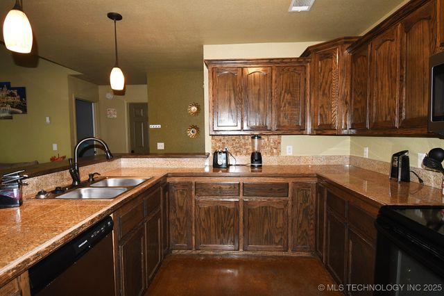 450620 E 953, Vian, OK 74962