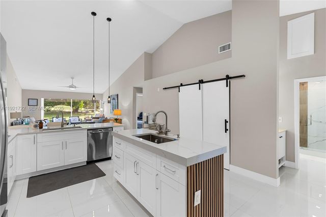 19648 Back Nine Dr 19648, Boca Raton, FL 33498