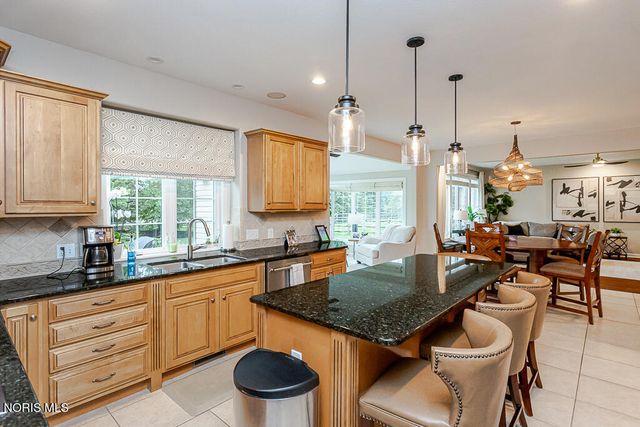 4810 Farm Creek Lane, Sylvania, OH 43560