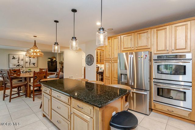 4810 Farm Creek Lane, Sylvania, OH 43560