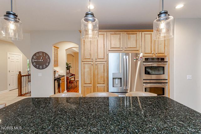 4810 Farm Creek Lane, Sylvania, OH 43560