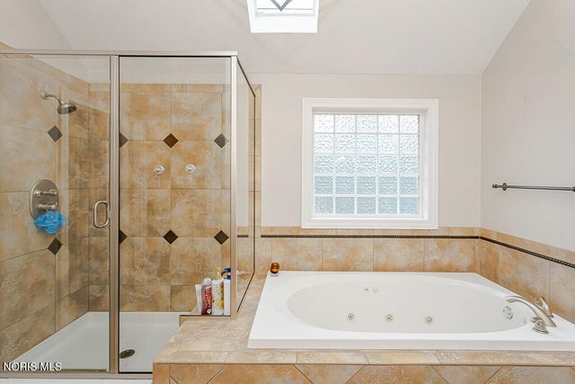 4810 Farm Creek Lane, Sylvania, OH 43560