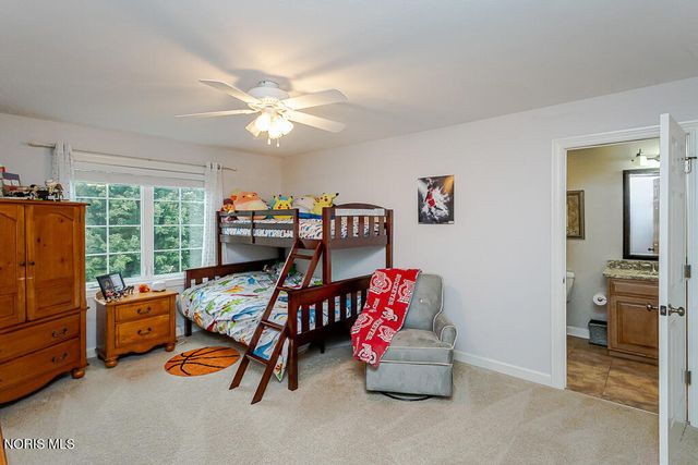 4810 Farm Creek Lane, Sylvania, OH 43560