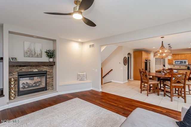 4810 Farm Creek Lane, Sylvania, OH 43560