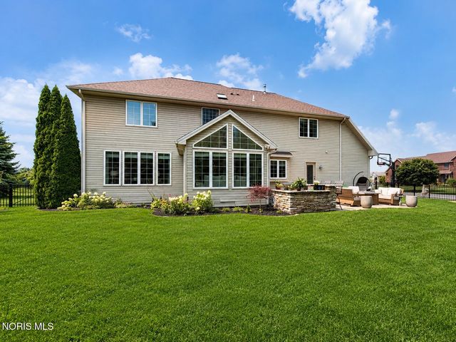 4810 Farm Creek Lane, Sylvania, OH 43560