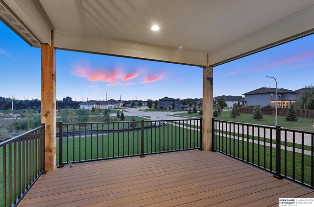 2098 N 182nd Avenue Circle, Elkhorn, NE 68022