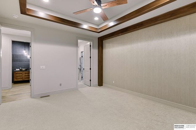 2098 N 182nd Avenue Circle, Elkhorn, NE 68022