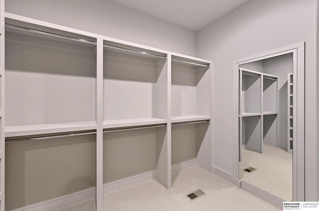 2098 N 182nd Avenue Circle, Elkhorn, NE 68022