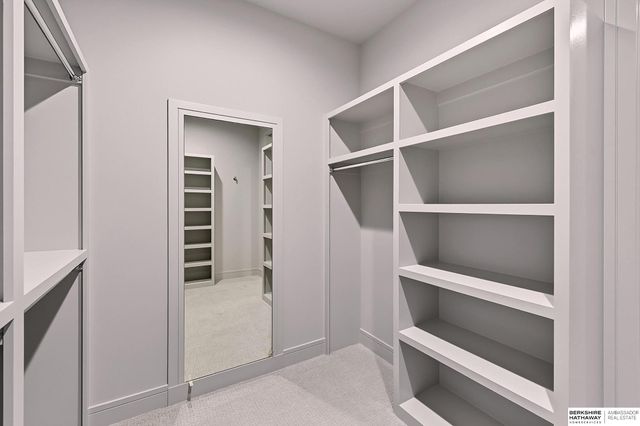 2098 N 182nd Avenue Circle, Elkhorn, NE 68022