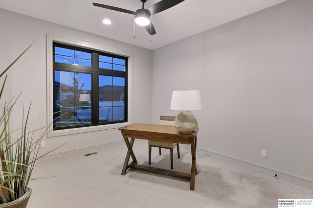 2098 N 182nd Avenue Circle, Elkhorn, NE 68022