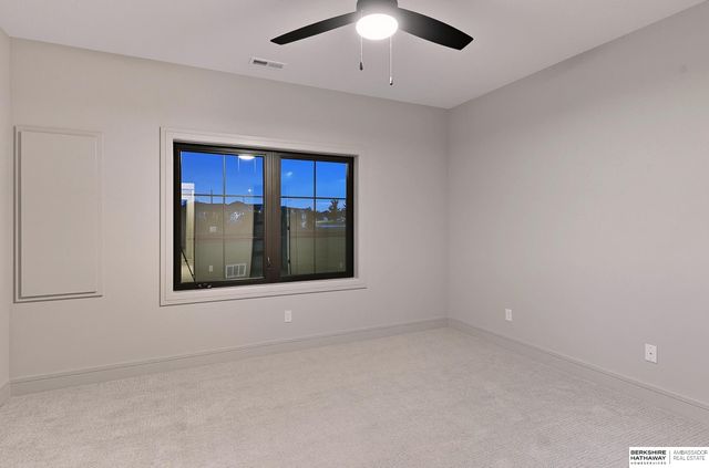 2098 N 182nd Avenue Circle, Elkhorn, NE 68022