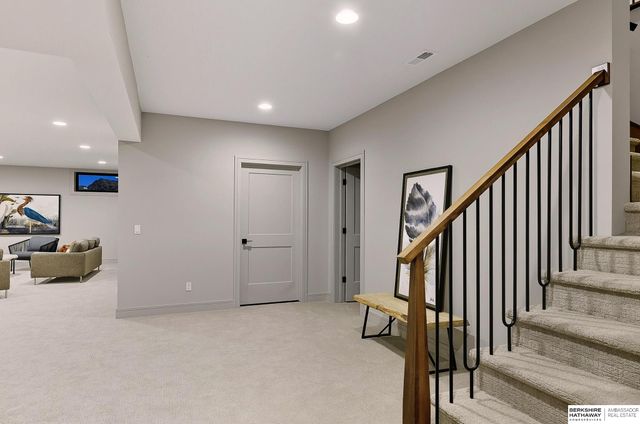 2098 N 182nd Avenue Circle, Elkhorn, NE 68022