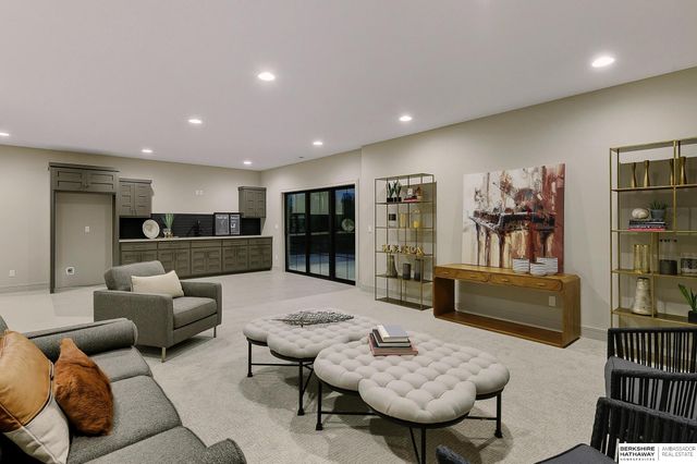 2098 N 182nd Avenue Circle, Elkhorn, NE 68022