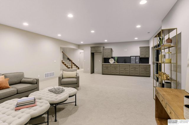 2098 N 182nd Avenue Circle, Elkhorn, NE 68022