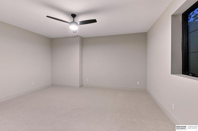 2098 N 182nd Avenue Circle, Elkhorn, NE 68022