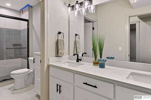 2098 N 182nd Avenue Circle, Elkhorn, NE 68022