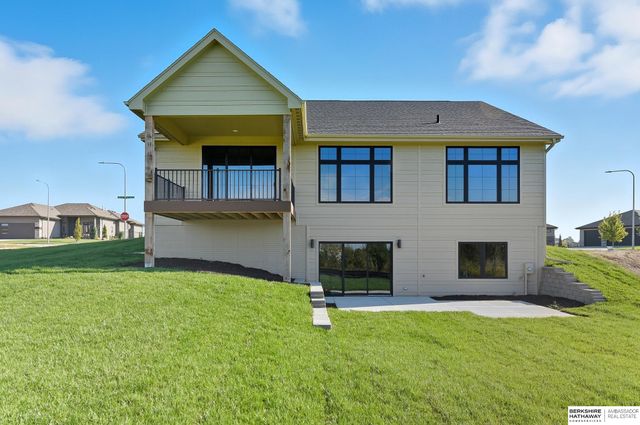 2098 N 182nd Avenue Circle, Elkhorn, NE 68022