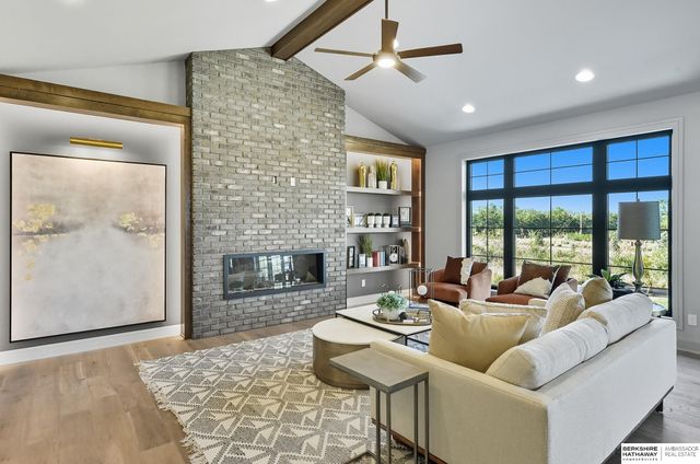 2098 N 182nd Avenue Circle, Elkhorn, NE 68022