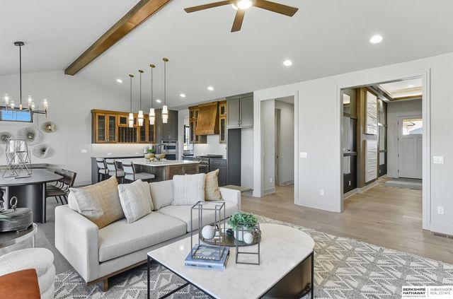 2098 N 182nd Avenue Circle, Elkhorn, NE 68022