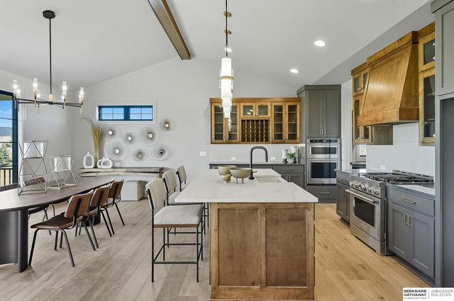 2098 N 182nd Avenue Circle, Elkhorn, NE 68022