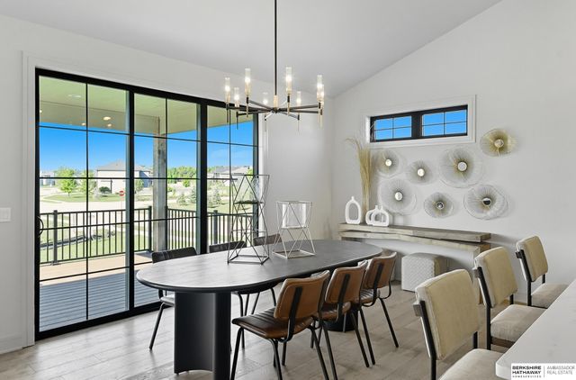 2098 N 182nd Avenue Circle, Elkhorn, NE 68022