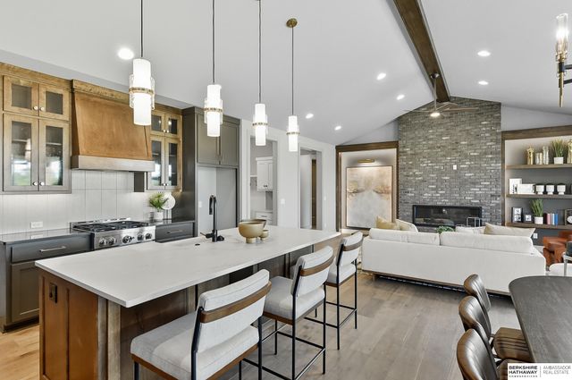 2098 N 182nd Avenue Circle, Elkhorn, NE 68022