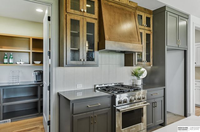 2098 N 182nd Avenue Circle, Elkhorn, NE 68022