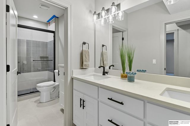 2098 N 182nd Avenue Circle, Elkhorn, NE 68022