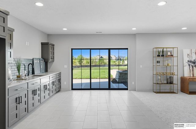 2098 N 182nd Avenue Circle, Elkhorn, NE 68022