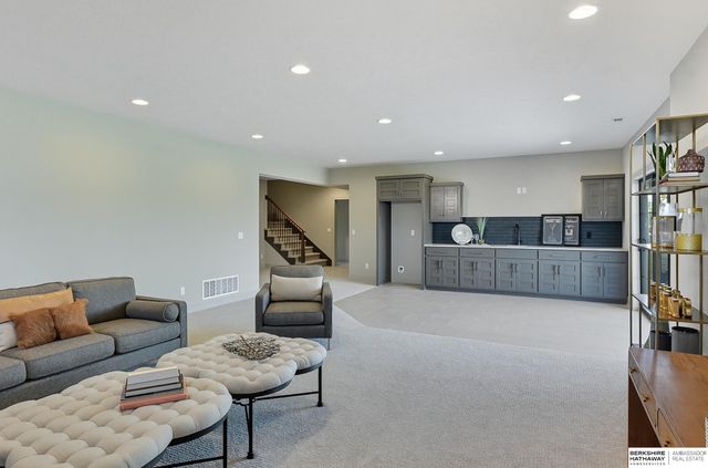 2098 N 182nd Avenue Circle, Elkhorn, NE 68022