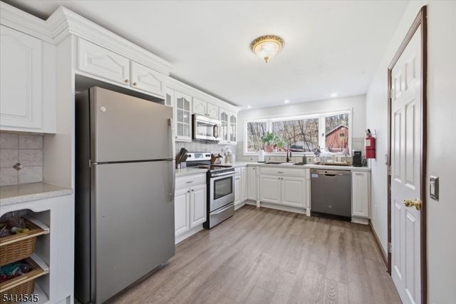 329 Water St, Belvidere Twp., NJ 07823