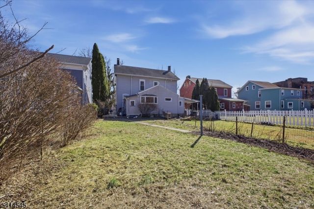 329 Water St, Belvidere Twp., NJ 07823