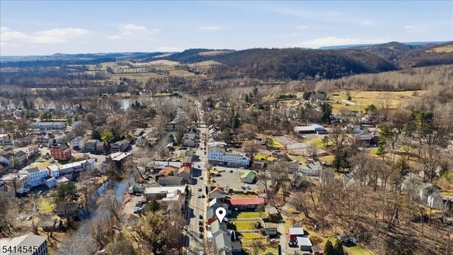 329 Water St, Belvidere Twp., NJ 07823