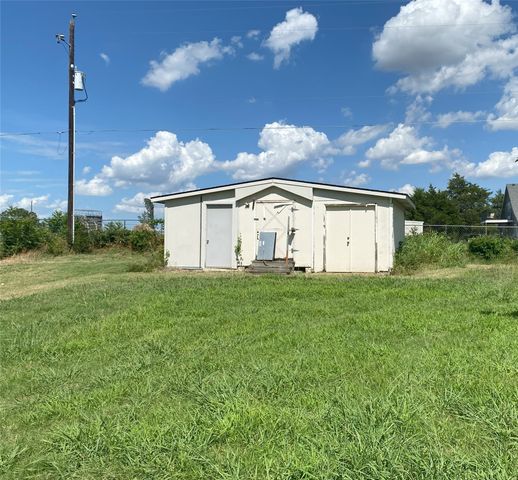 3376 Plainview Road, Sherman, TX 75092